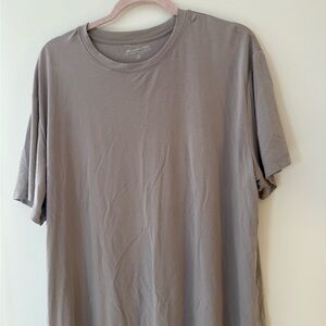 Abercrombie & Fitch Gray Short Sleeve Tee